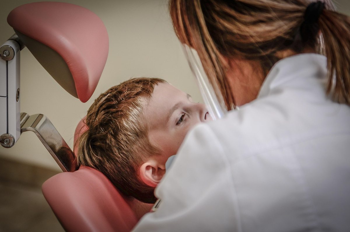 Consulta com dentista em clínica no Centro de São Bernardo do Campo